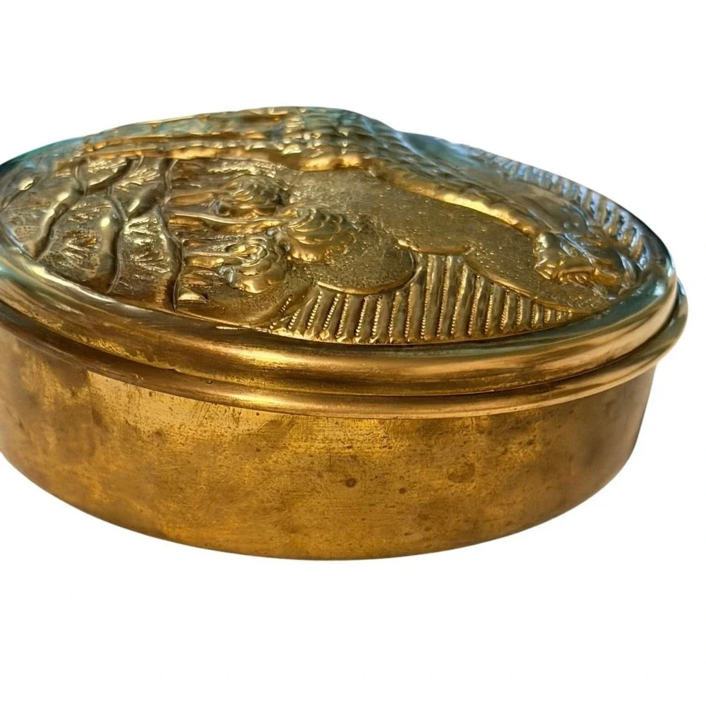 Unbranded Brass Trinket Box Unisex OS Gold Great Embossed Giraffe Safari India